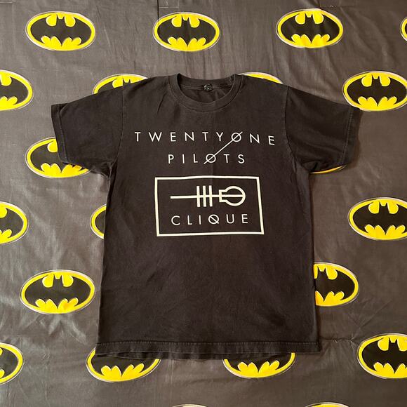 twenty one pilots clique logo graphic t-shirt - Picture 1 of 4
